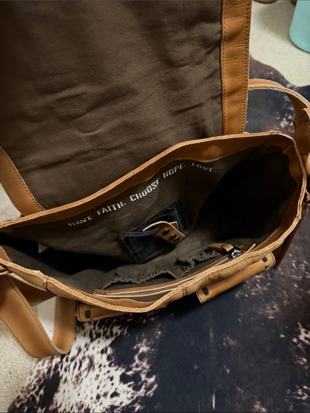 STS Ranchwear Tan Leather Crossbody with Buckle Detail - Picture 2 of 6